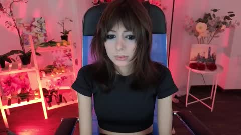 crystallbloom online show from January 2026 07:28:02 PM