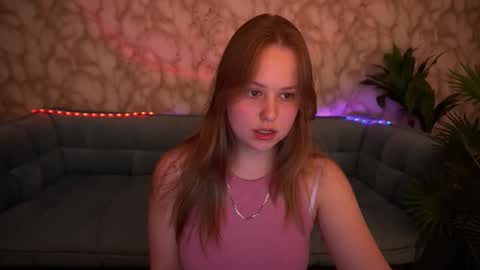 Snapshot of crystallpaws_ chatting on October 2025 07:14:02 PM crystallpaws_ online show from October 2025 07:14:02 PM