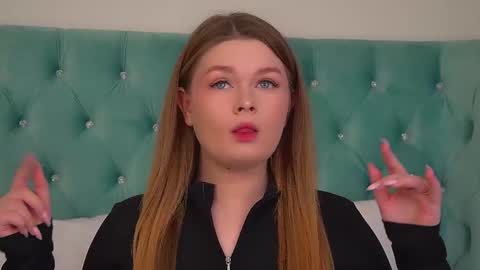 Crystal online show from November 2025 07:11:02 AM