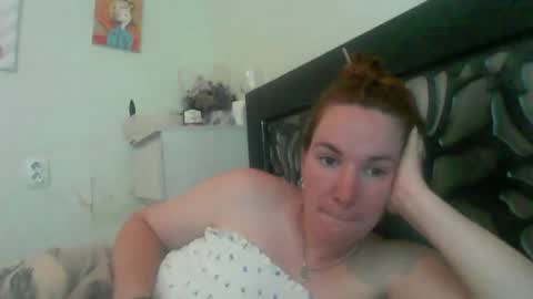 Snapshot of crystalvelvet chatting on June 2026 01:54:02 PM crystalvelvet online show from June 2026 01:54:02 PM