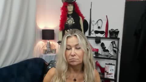 CrystalHotty online show from September 2025 04:37:02 AM