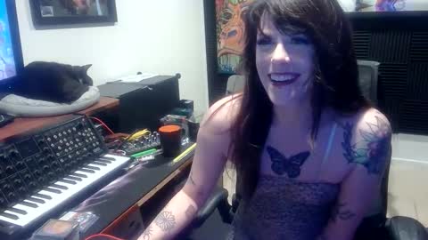     online show from February 2025 05:19:01 AM