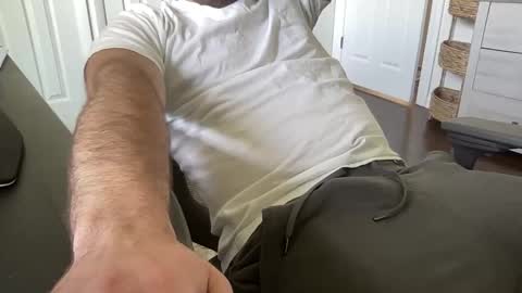 cuckgriff23 online show from April 2026 06:20:01 PM