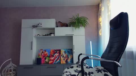 Alexia online show from March 2025 05:46:01 AM