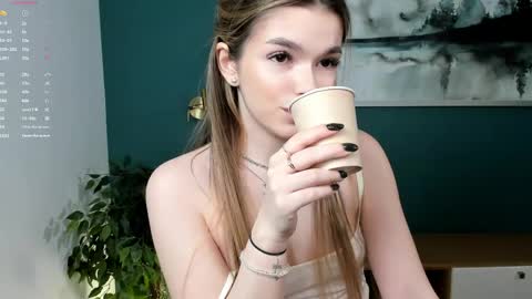 Snapshot of cuddles_jane chatting on May 2026 07:26:02 AM Silvia online show from May 2026 07:26:02 AM