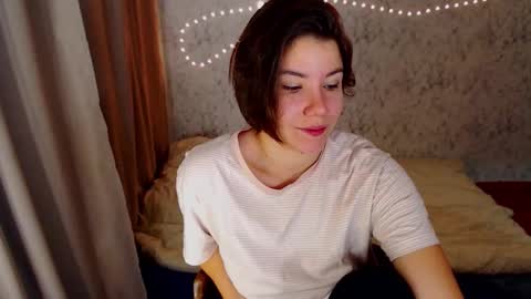 cuddlies153715 online show from October 2025 02:45:02 AM