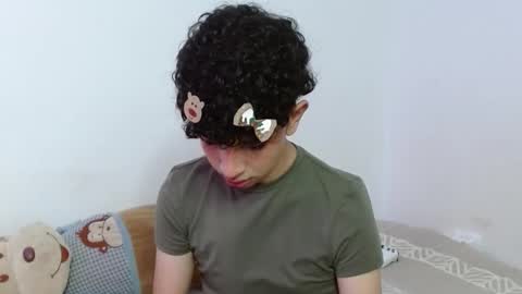 Cuddly online show from December 2025 05:47:02 AM