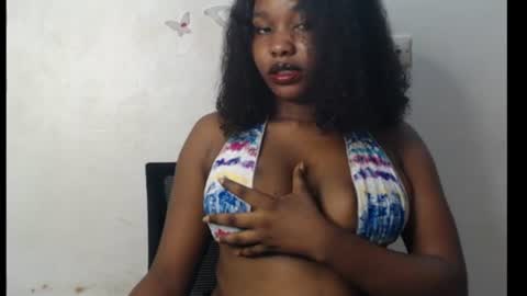 Snapshot of cum_ebony_xxxpetit chatting on July 2026 01:32:02 AM Teeha online show from July 2026 01:32:02 AM