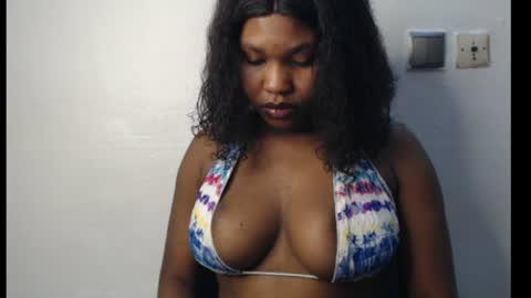 Snapshot of cum_ebony_xxxpetit chatting on August 2026 01:04:01 AM Teeha online show from August 2026 01:04:01 AM