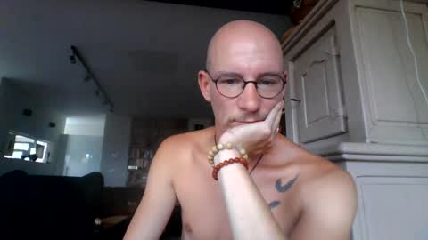 Snapshot of cum_swallow_bi chatting on July 2026 02:10:01 PM cum_swallow_bi online show from July 2026 02:10:01 PM