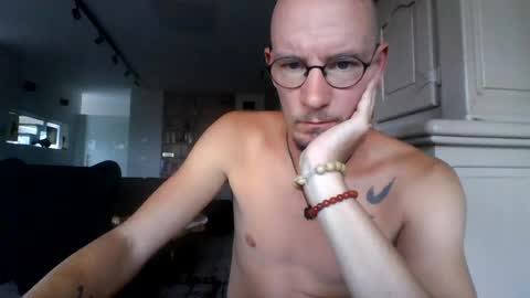 Snapshot of cum_swallow_bi chatting on July 2026 02:08:02 PM cum_swallow_bi online show from July 2026 02:08:02 PM