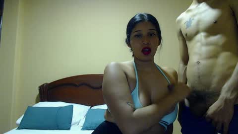 Snapshot of cumb0y_squirtgirl chatting on February 2025 09:26:02 AM Pablo and emma online show from February 2025 09:26:02 AM