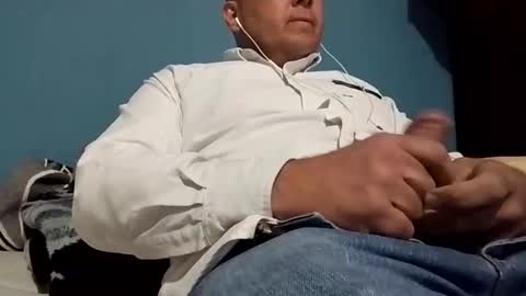 Snapshot of cumbian_chero chatting on February 2025 01:52:02 AM cumbian_chero online show from February 2025 01:52:02 AM