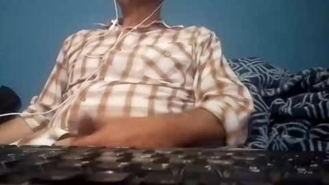 Snapshot of cumbian_chero chatting on May 2026 02:53:01 AM cumbian_chero online show from May 2026 02:53:01 AM