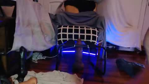 Snapshot of cumdumpslave2use chatting on April 2026 08:45:01 AM Cumdumpslave2use online show from April 2026 08:45:01 AM