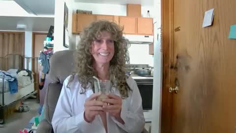 Snapshot of cumfornikki chatting on February 2026 10:33:01 PM Nikki online show from February 2026 10:33:01 PM