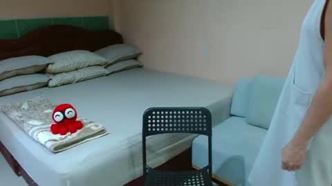 Leah Vergara online show from October 2025 12:19:01 AM