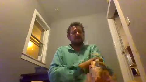 Snapshot of cuntreeboy68 chatting on December 2024 07:04:01 AM Bash online show from December 2024 07:04:01 AM