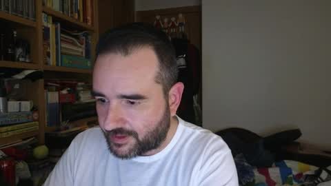 curiosillo1983 online show from April 2026 08:56:01 AM