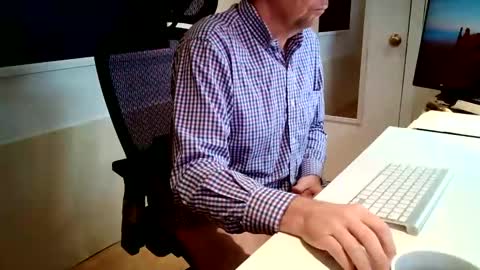 curious_madame_scotsman online show from November 2025 01:45:02 PM