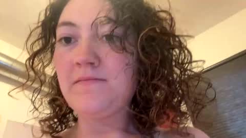 curliegirlee online show from June 2026 12:43:02 AM