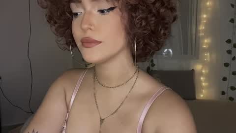 Snapshot of curls_emma chatting on January 2025 04:13:01 AM Emma online show from January 2025 04:13:01 AM