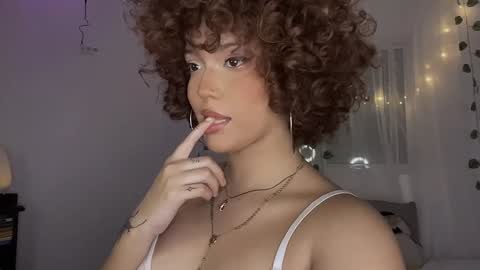 Snapshot of curls_emma chatting on January 2025 04:50:01 AM Emma online show from January 2025 04:50:01 AM