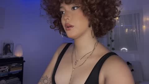 Snapshot of curls_emma chatting on January 2025 11:50:01 PM Emma online show from January 2025 11:50:01 PM