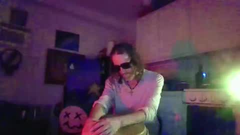 Curtisdow420 online show from April 2026 04:01:01 AM
