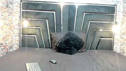 Alyanna  online show from November 2025 11:47:01 AM