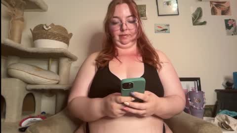 Snapshot of curvycate127 chatting on May 2026 07:03:01 AM Cate online show from May 2026 07:03:01 AM