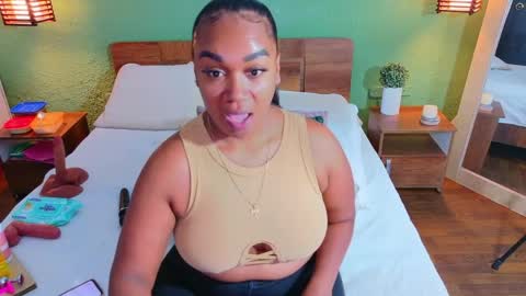 Danna online show from April 2026 07:04:02 PM