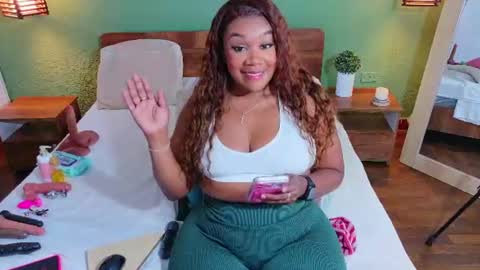 Danna online show from July 2026 08:33:02 PM