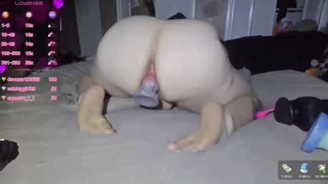 Curvygothfemboy online show from December 2024 04:31:02 AM