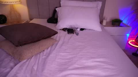 Samantha online show from February 2025 08:20:02 PM