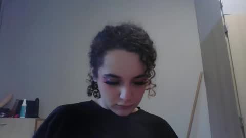 curvyyus online show from February 2026 12:10:02 PM