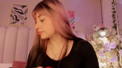 Amber  online show from November 2025 09:03:01 PM