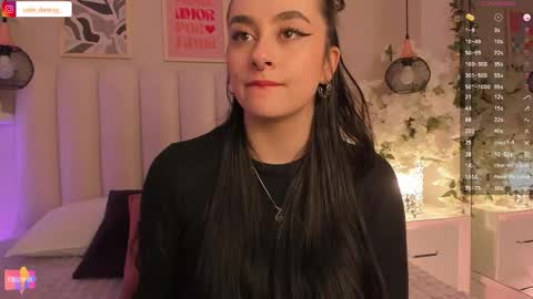 Amber  online show from November 2025 11:04:02 PM