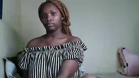 Snapshot of cute_beb2 chatting on January 2025 12:48:02 PM V EE online show from January 2025 12:48:02 PM