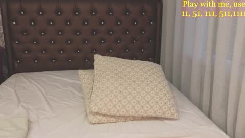 Everyday stream in the same time online show from March 2026 01:42:01 AM