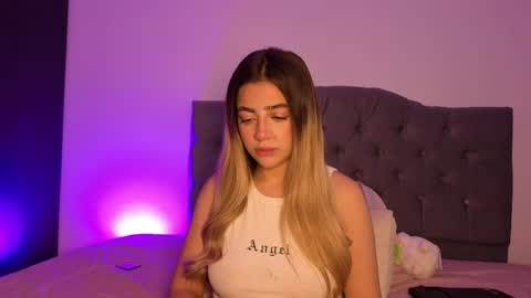 Emma online show from March 2026 07:03:02 PM