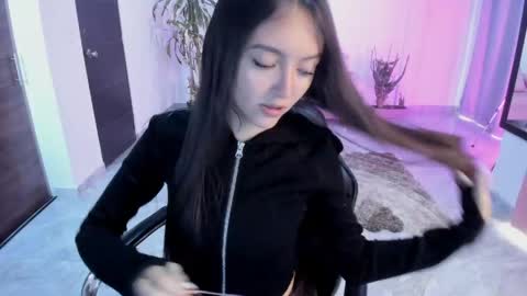 Snapshot of cute_fox_1 chatting on April 2026 05:30:01 PM Bella Fox online show from April 2026 05:30:01 PM