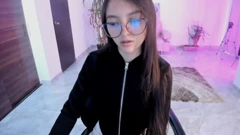 Snapshot of cute_fox_1 chatting on July 2026 01:47:02 PM Bella Fox online show from July 2026 01:47:02 PM