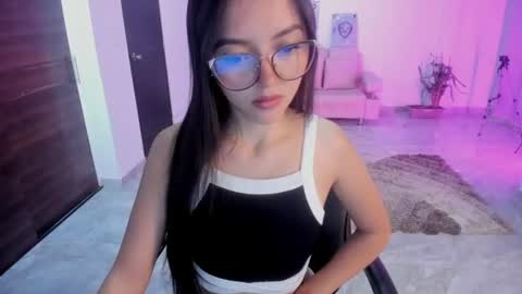 Snapshot of cute_fox_1 chatting on July 2026 01:58:02 PM Bella Fox online show from July 2026 01:58:02 PM