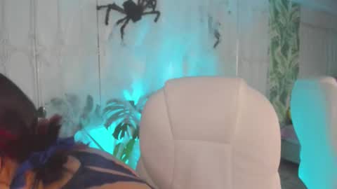 Snapshot of cute_hollywood chatting on October 2025 08:53:02 PM Sofa online show from October 2025 08:53:02 PM