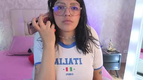 Snapshot of cute_hollywood chatting on May 2026 07:52:02 PM Sofa online show from May 2026 07:52:02 PM