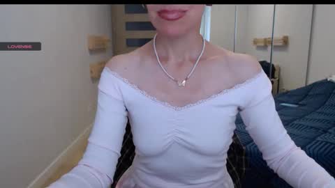 cute_lion_ online show from October 2025 11:11:01 AM