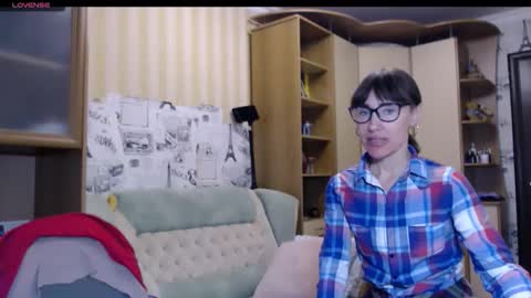 cute_lion_ online show from December 2025 10:57:01 AM