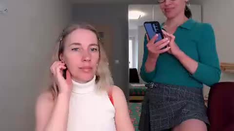 Snapshot of cute_lion_ chatting on April 2026 12:29:02 PM cute_lion_ online show from April 2026 12:29:02 PM