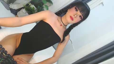 Snapshot of cute_maloi chatting on May 2026 05:40:02 PM Jane online show from May 2026 05:40:02 PM